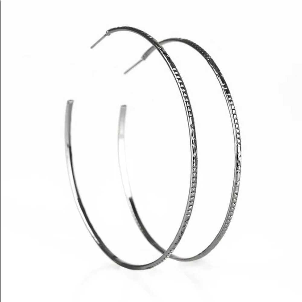Sleek Fleek Black Hoop Earrings - Picture 2 of 2